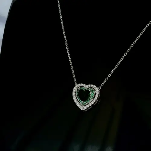 Collar Corazón Circón Esmeralda — imagen 2