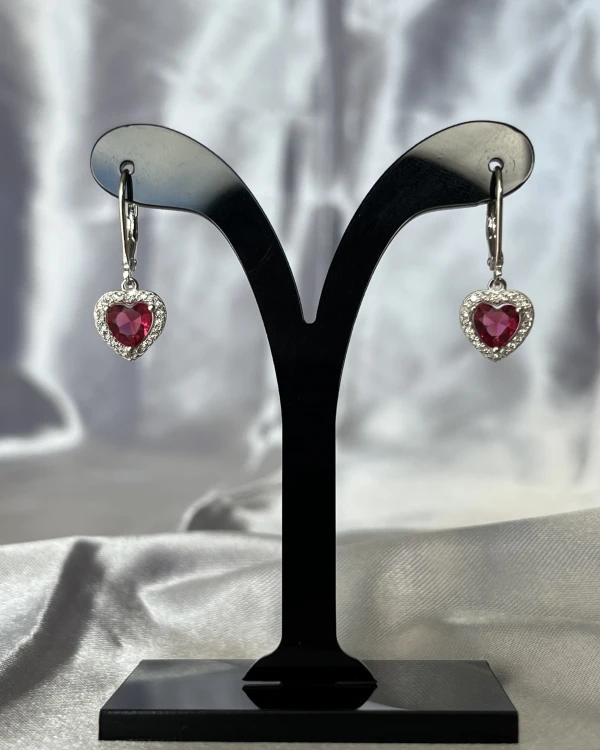 Aretes Clip Corazón Rubí Circón's foto | Sterlyn Jewels |  BizneCubano