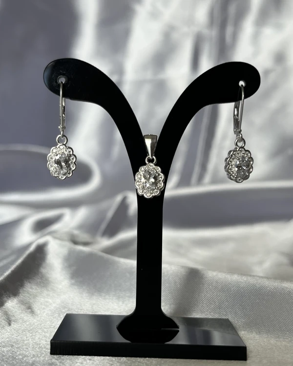 Conjunto Aretes Clip/Dije Lady Circón's foto | Sterlyn Jewels |  BizneCubano