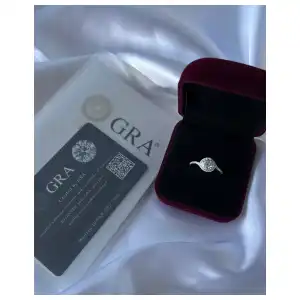 Anillo Entrelazado Gema Moissanita y Circones miniatura 1